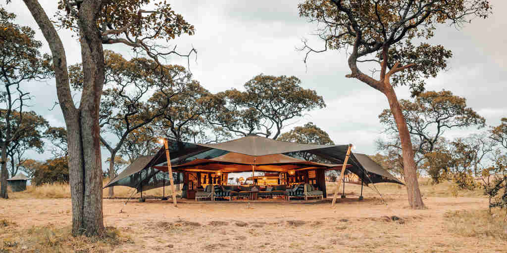 open main tent, wayo serengeti green camp, tanzania