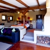 Hog Hollow Country lodge room interior(2b)