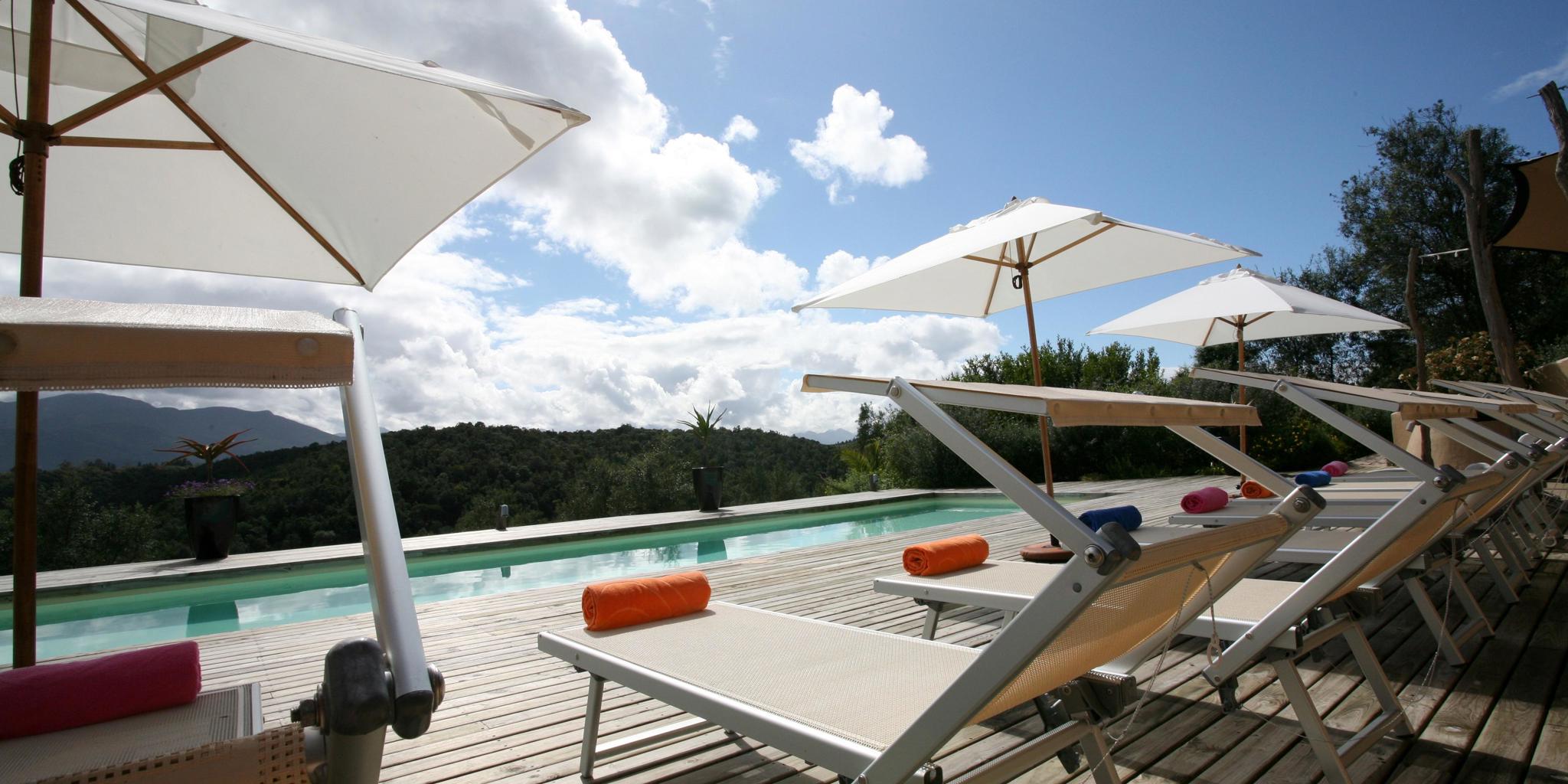 Hog Hollow Country Lodge swimming pool(1c)