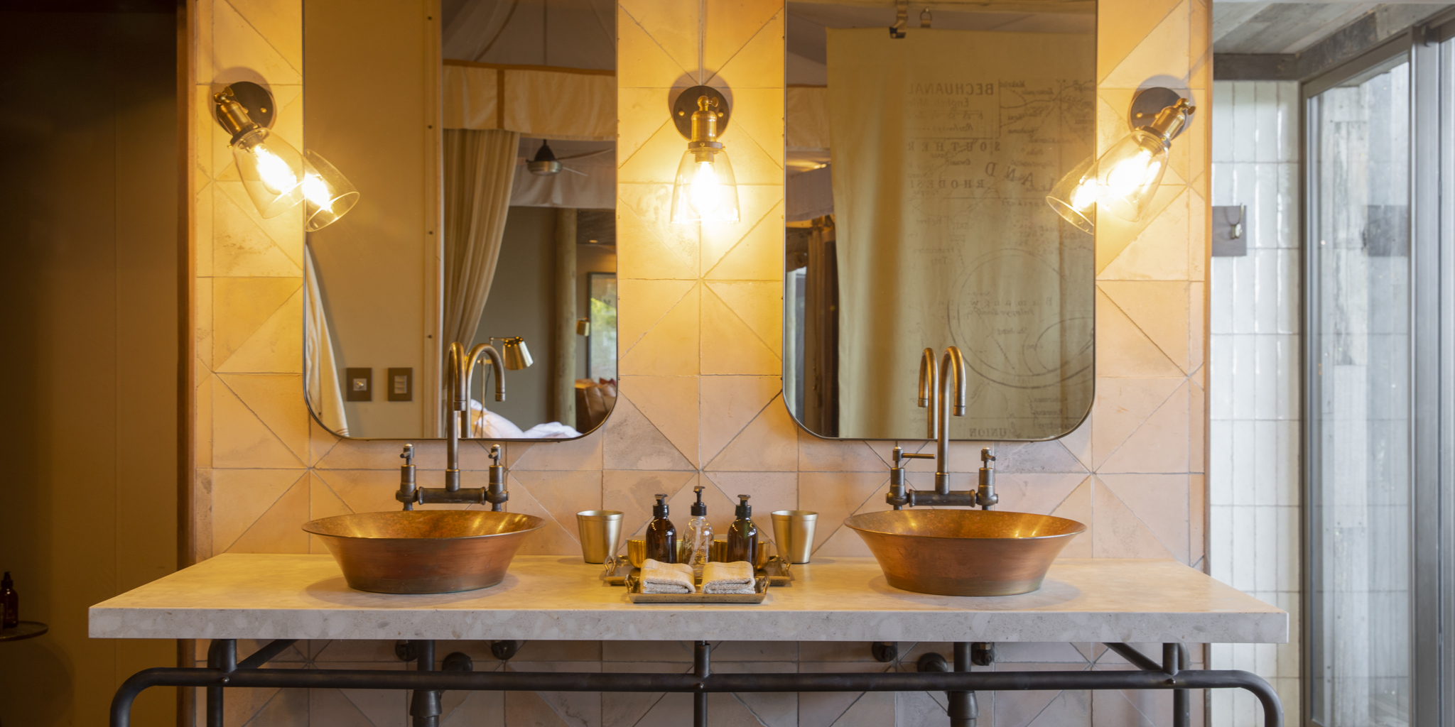 Bathroom, Little Dumatau, Linyanti, Botswana