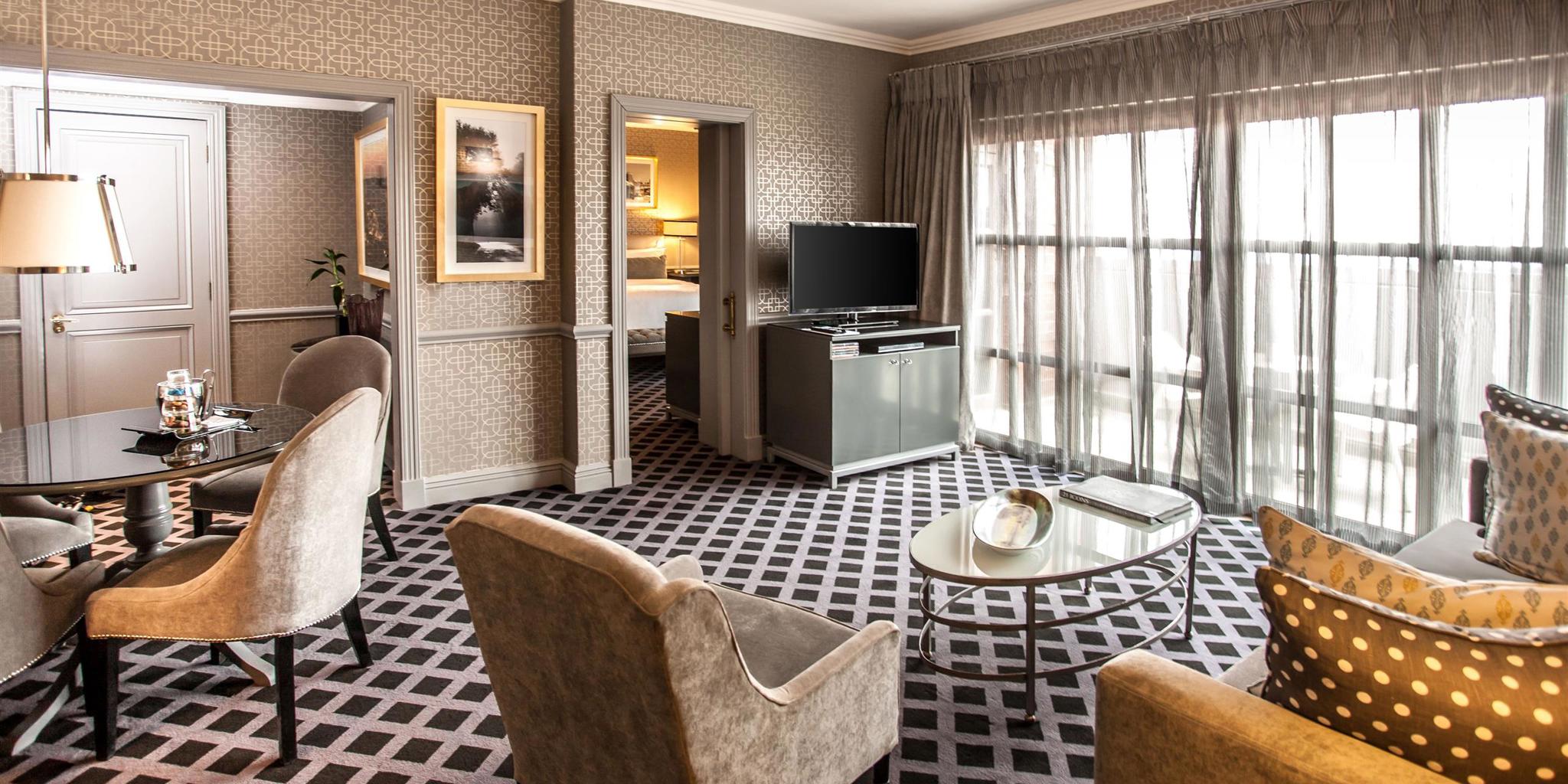 Suite 2