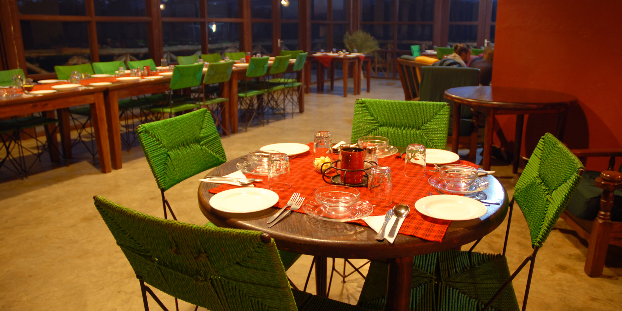 1 Dining 4