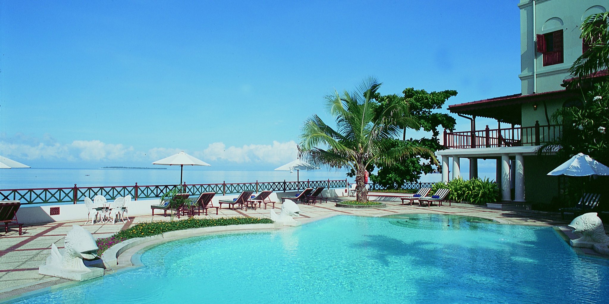 0305 View of Pool and Sea