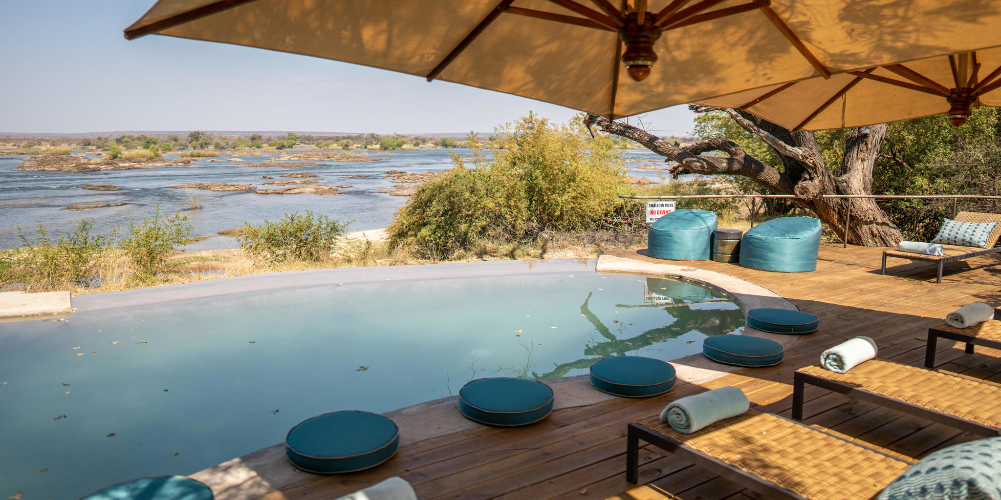 Pool, Toka Leya, Mosi Oa Tunya NP, Zambia