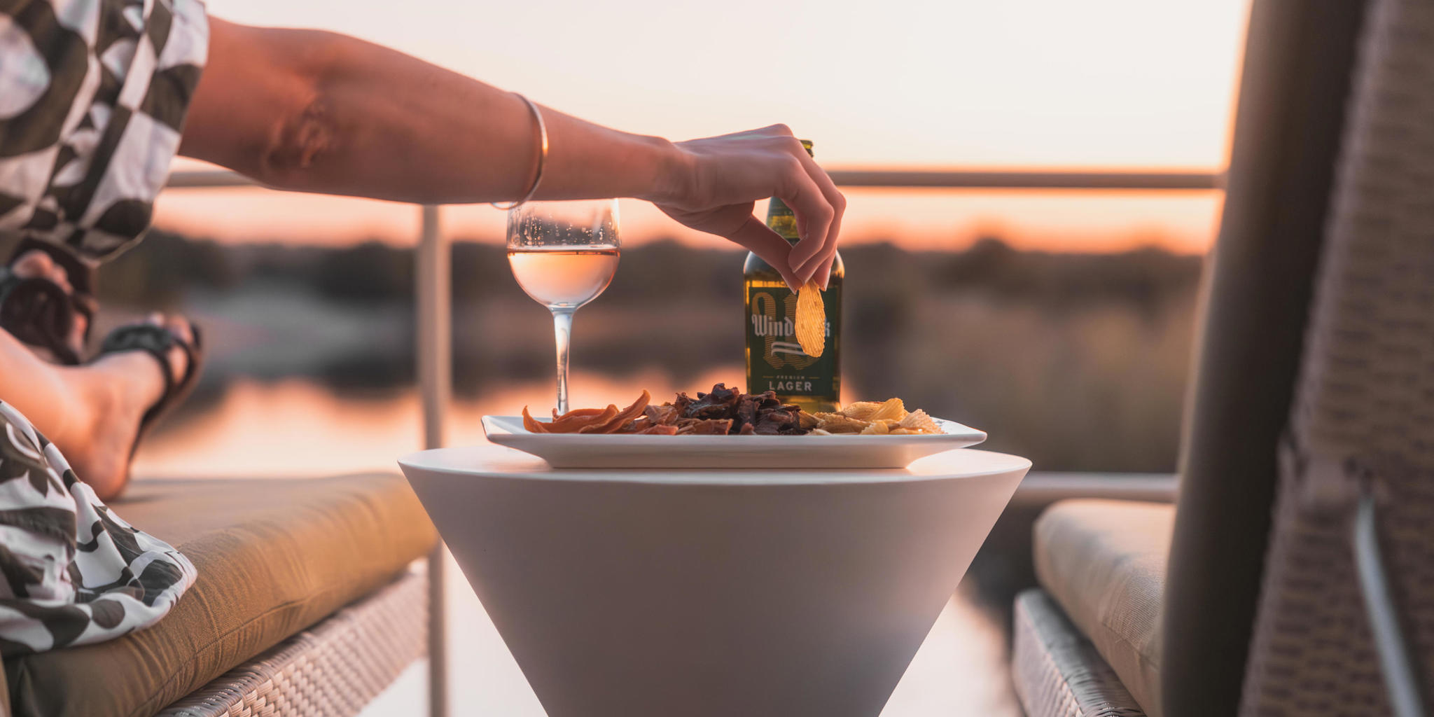 Dining, Chobe Princess, Chobe NP, Botswana