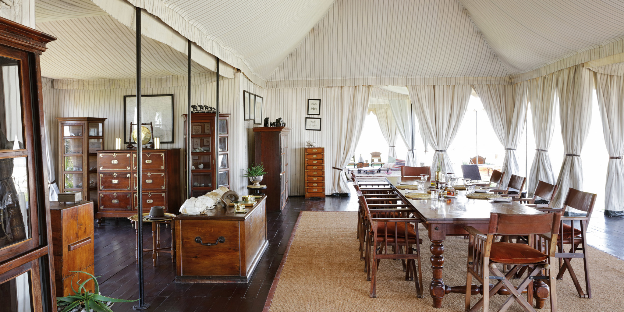 Dining, San Camp, The Pans, Botswana