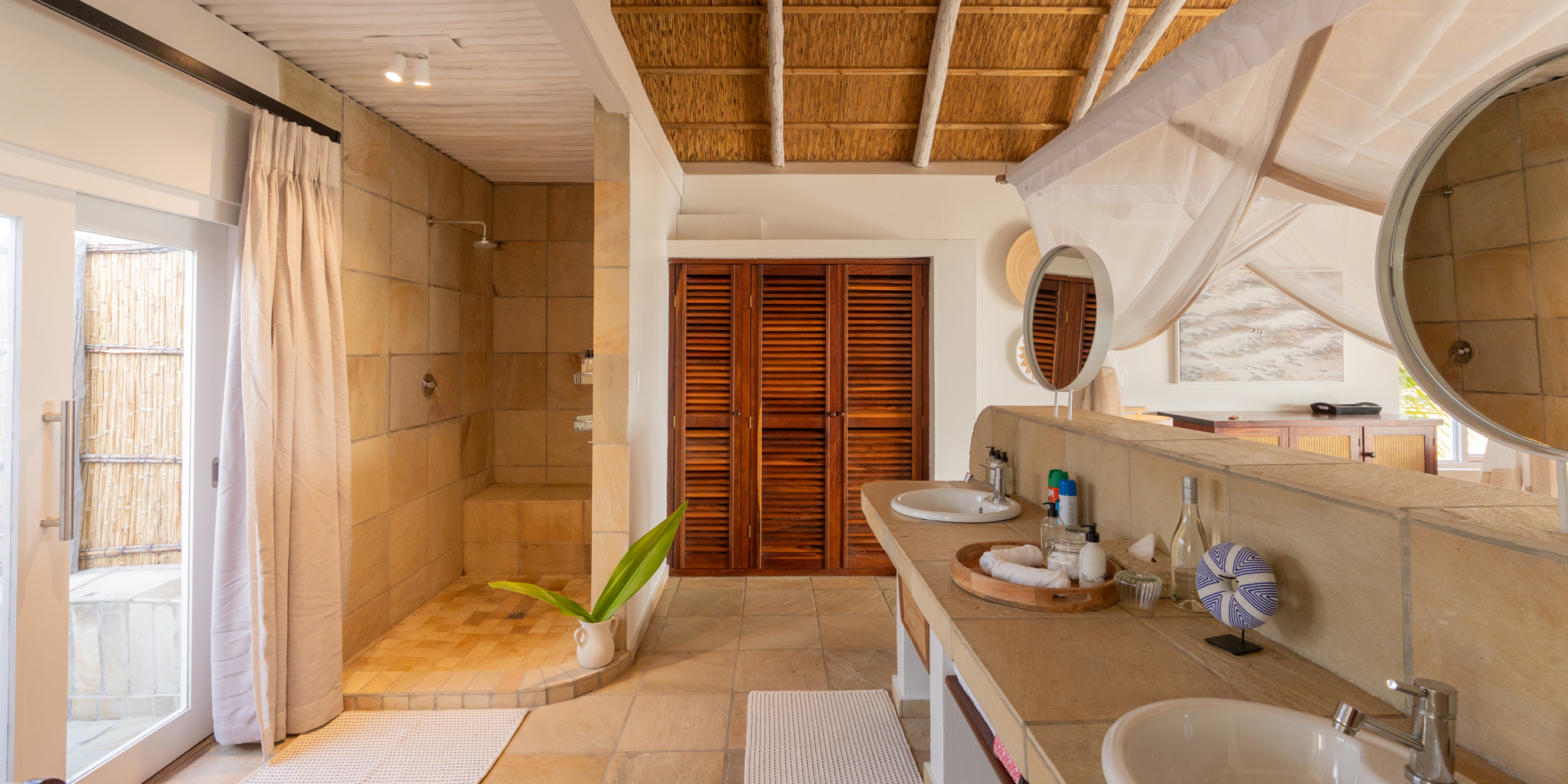 Bathroom 2, Azura Marlin, Benguerra Island, Mozambique