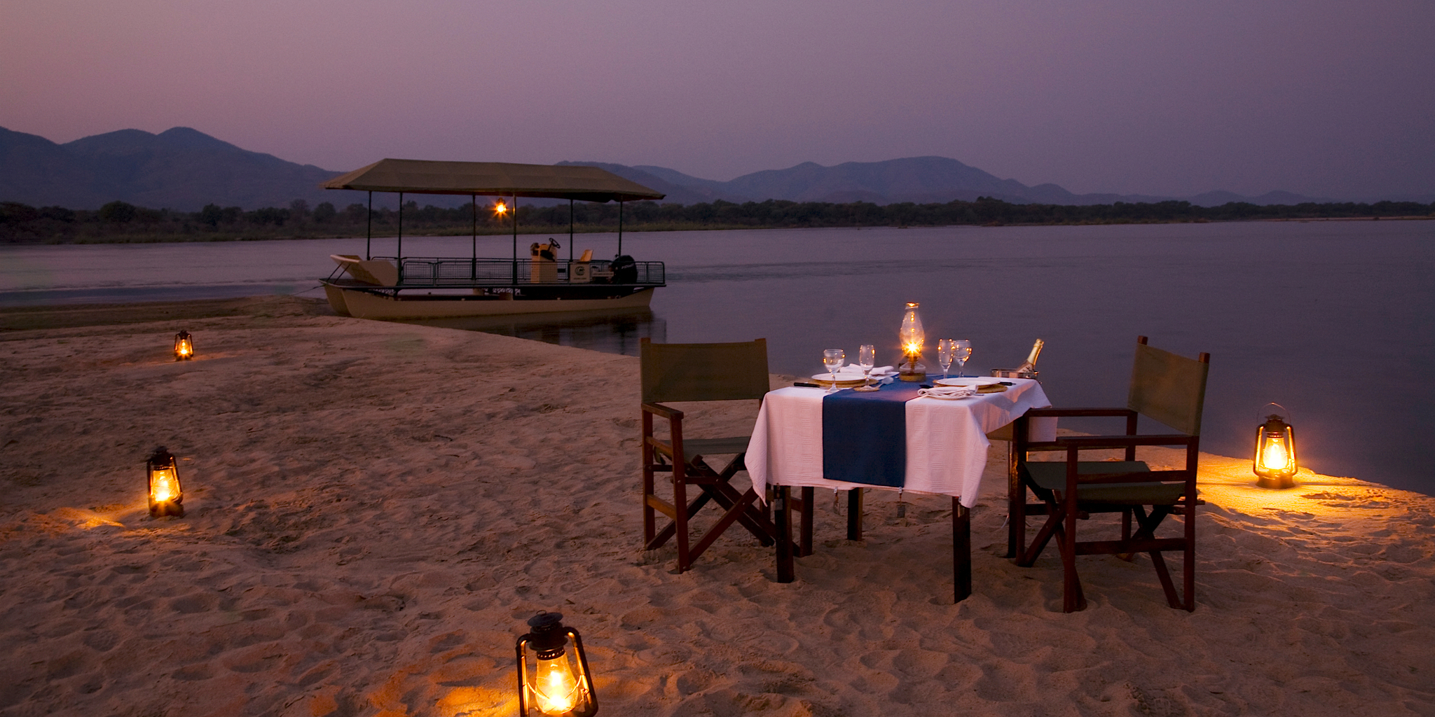 Dining 3, Chiawa Camp, Lower Zambezi, Zambia