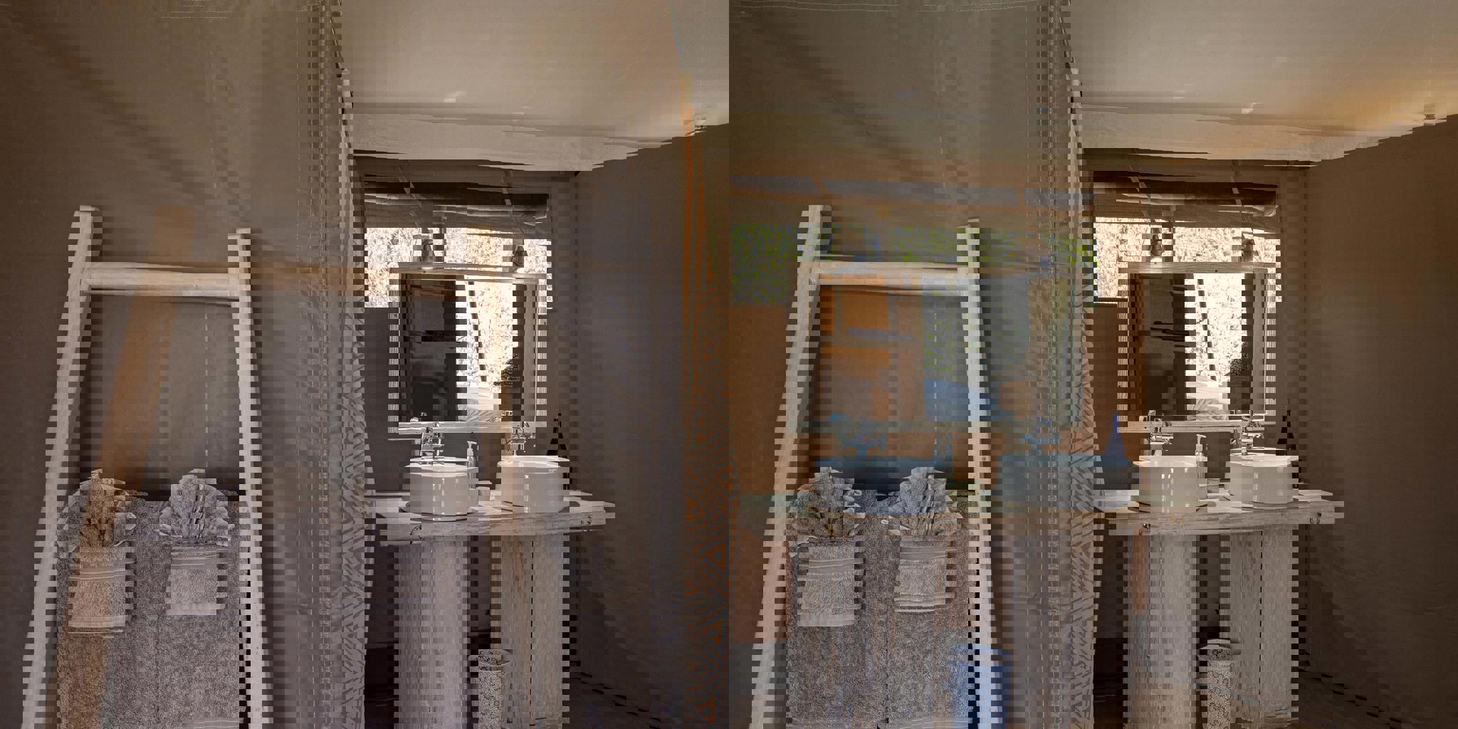 Bathroom, Kicheche Valley, Greater Mara Conservancies, Kenya