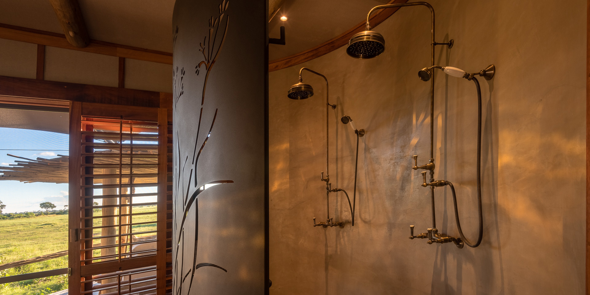 Shower, Mombo, Moremi Game Reserve, Botswana