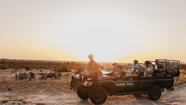 Sundowners, Tanda Tula, Opulent South Africa