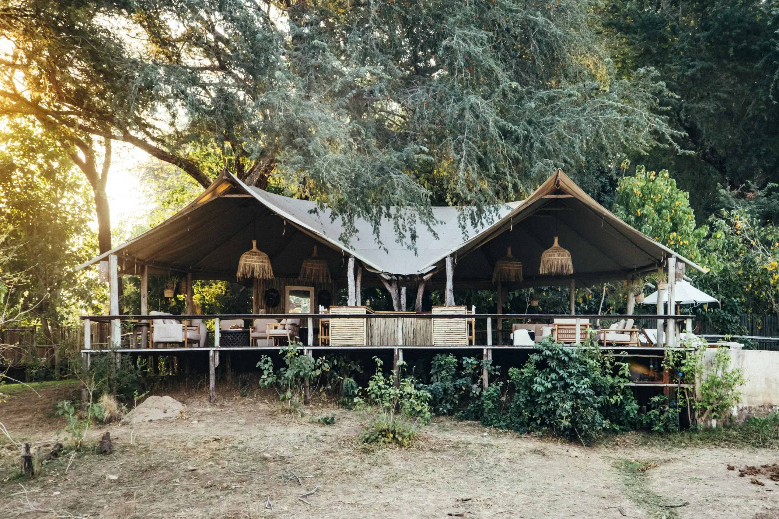 Anabezi Camp