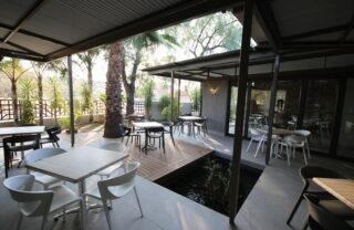restaurant, elegant guesthouse, windhoek, namibia, yellow zebra safaris