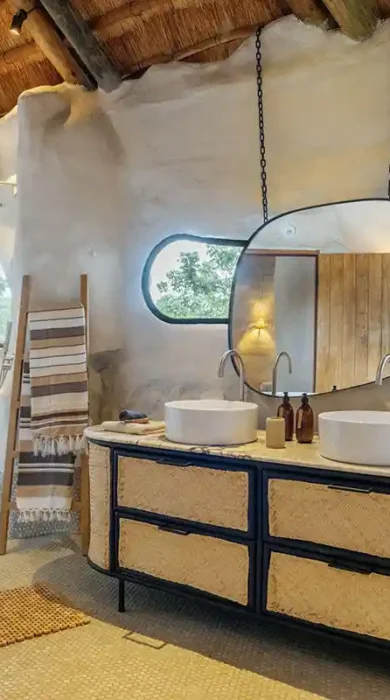Bathroom, Chongwe-Private House, Lower-Zambezi-National-Park-Zambia