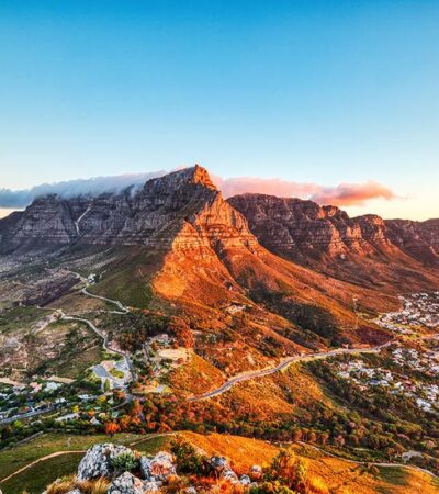 Sunset over Table Mountain, Cape Town, South Africa - Yellow Zebra Safaris