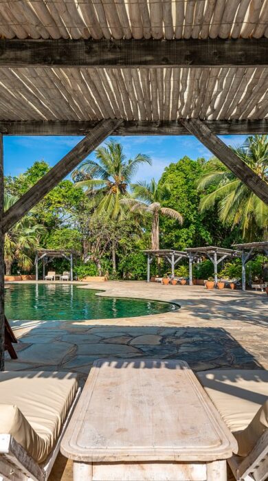 poolside, chale island, kenya - Yellow Zebra Safaris