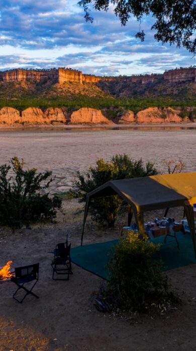 ivory trail dining at chilo gorge, zimbabwe - Yellow Zebra Safaris