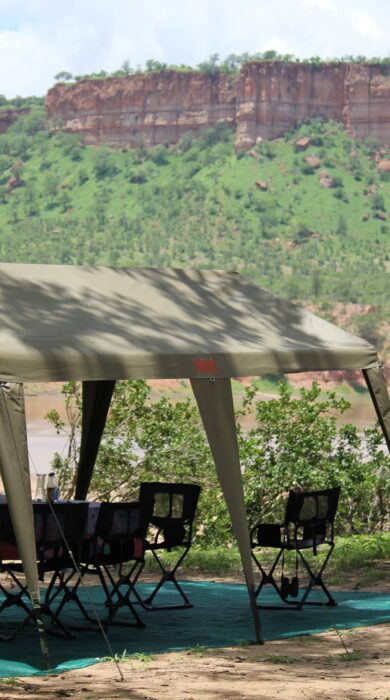 ivory trail dining at chilo gorge, zimbabwe - Yellow Zebra Safaris