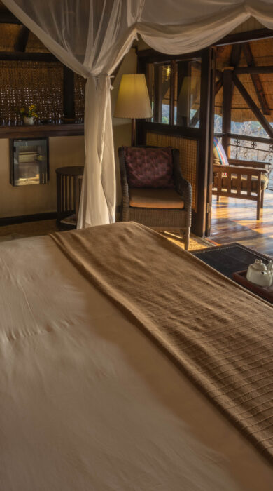 interior room view at chilo gorge, zimbabwe - Yellow Zebra Safaris