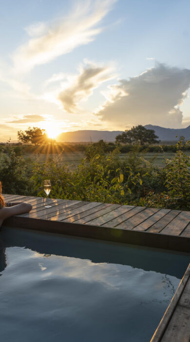 plunge pool at mana sands, zimbabwe - Yellow Zebra Safaris
