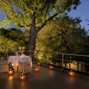 candle lit private dining, johannesberg, south africa safaris