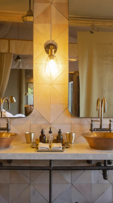 Bathroom, Little Dumatau, Linyanti, Botswana