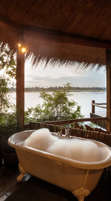 Tree House outdoor bath, Tongabezi, Zambia