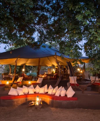 Dining, Tena Tena Camp, South Luangwa NP, Zambia