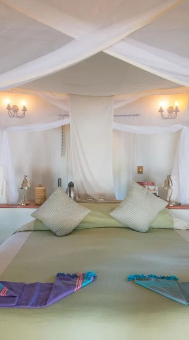 bedroom, nsefu camp, south luangwa national park, zambia