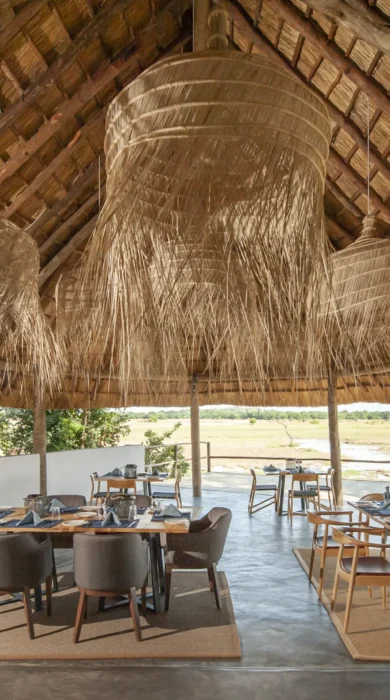 kafunta river lodge dining yellow zebra safaris