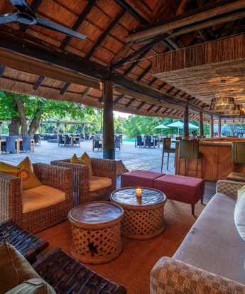 Lounge, Mfuwe Lodge, South Luangwe NP, Zambia