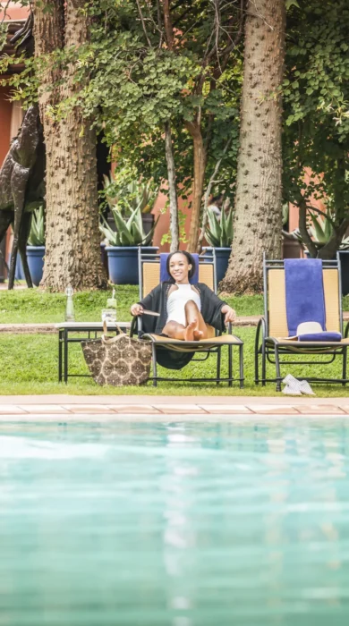 VVIC Pool lifestyle 01 G A H