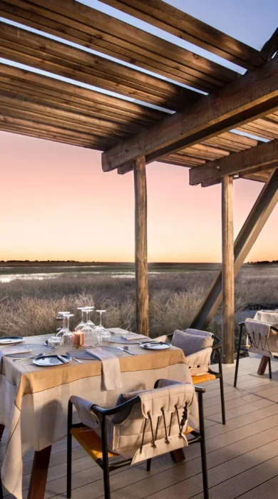 deck dining