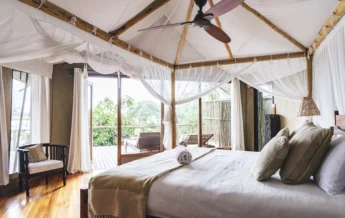 King guest bedroom, Anabezi, Zambia