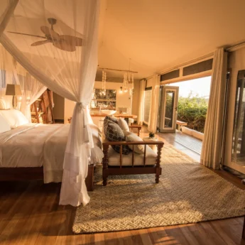 Chikwenya Lodge Room Suite Zimbabwe