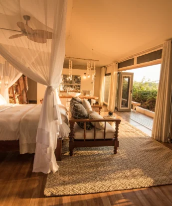 Chikwenya Lodge Room Suite Zimbabwe