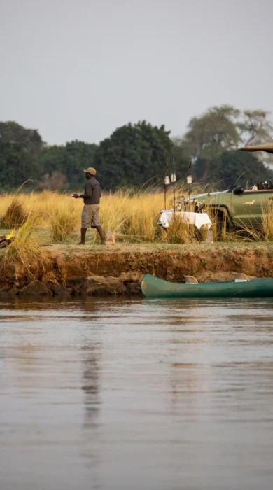 Canoe, Little Ruckomechi, Mana Pools, Zimbabwe