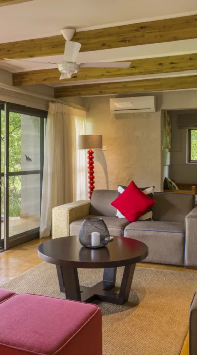 Victoria Falls Safari Suites Lounge