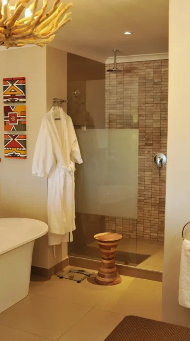 Victoria Falls Safari Club Bathroom
