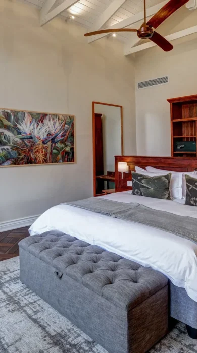 Executive suite room, Palm River Lodge, Zimbabwe