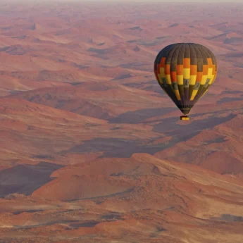 ballooning over sossusvlei, namibia safari holidays