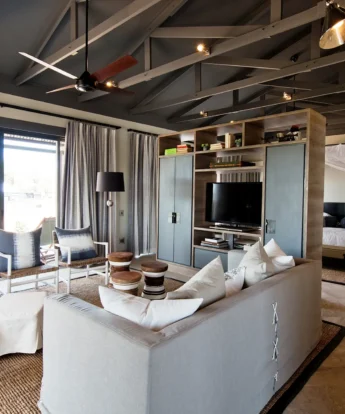 River Suite Lounge