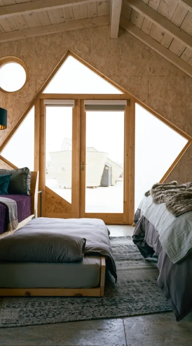 Shipwreck Lodge Family room