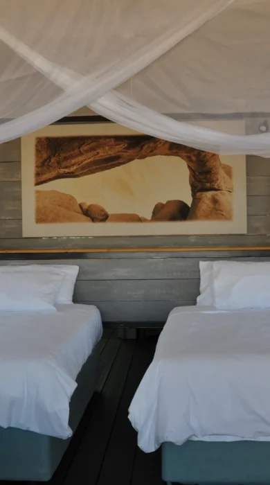 Lodge twin bedroom