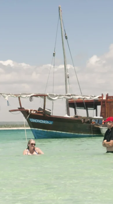 Swimming stop on dhow safari1