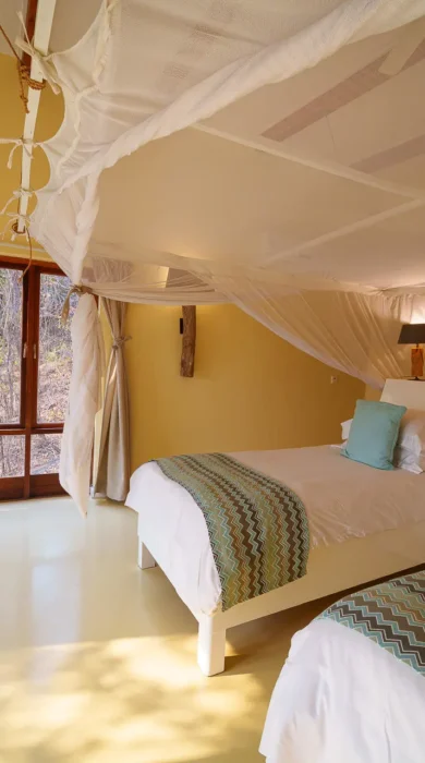 Twin Bedroom, Pumulani Lodge, Lake Malawi, Malawi