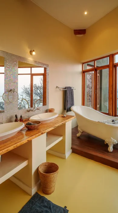 Bathroom, Pumulani Lodge, Lake Malawi, Malawi