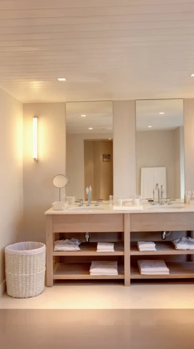 LBM LAGOON SUITE BATHROOM 1