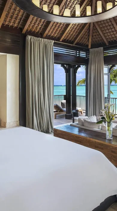 3459HD Villa GuestRoom LagoonView300KB