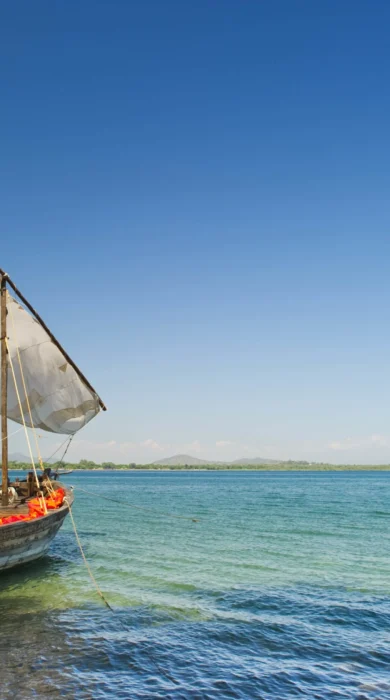boat on lake malawi, southern africa safari holidays